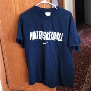 Nike basketball shirt like new